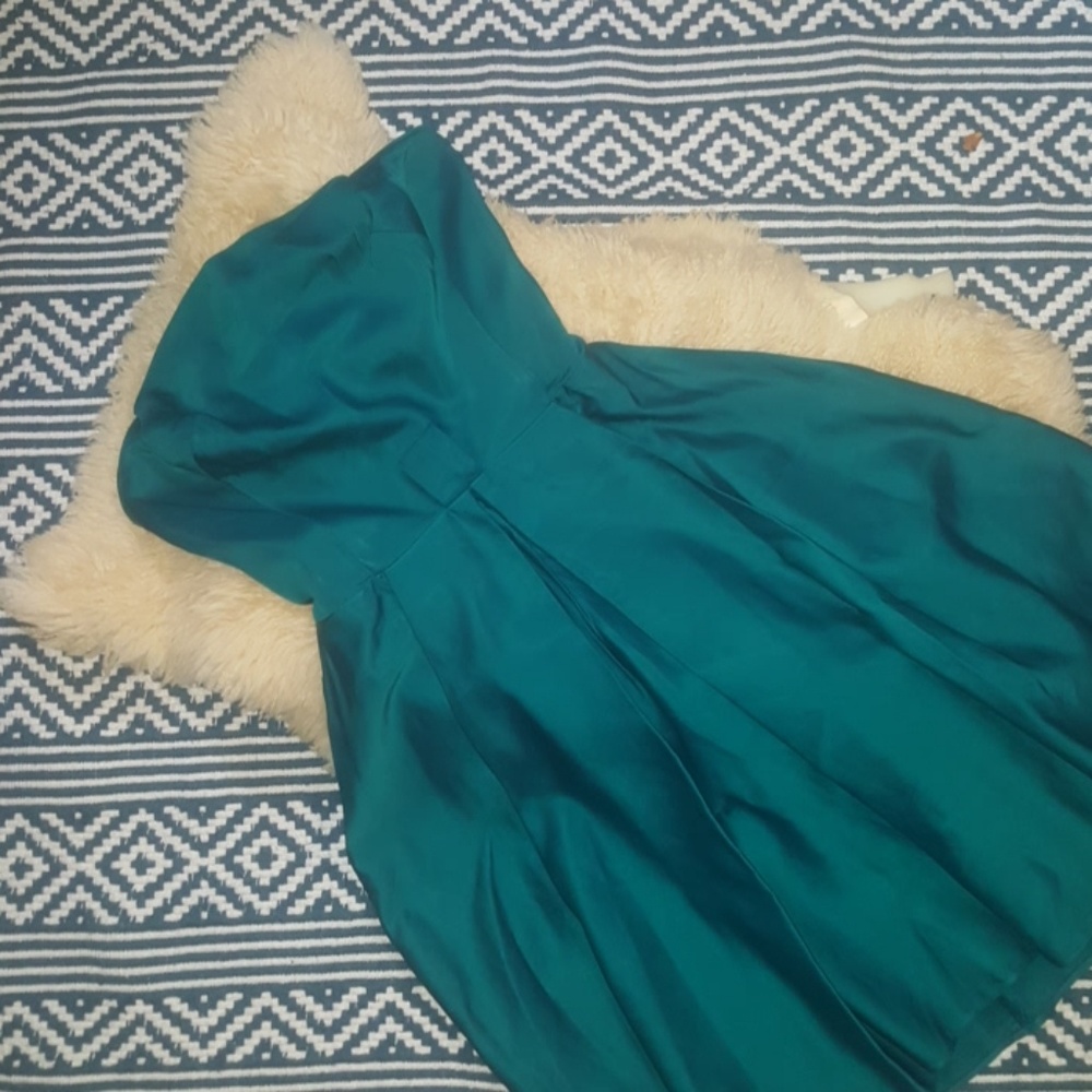 Green AF vintage dress